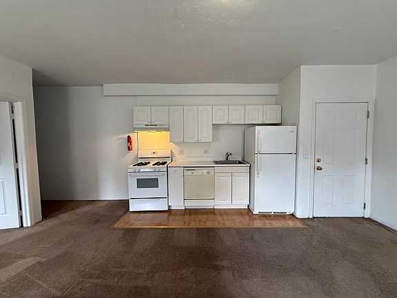Living room / kitchen