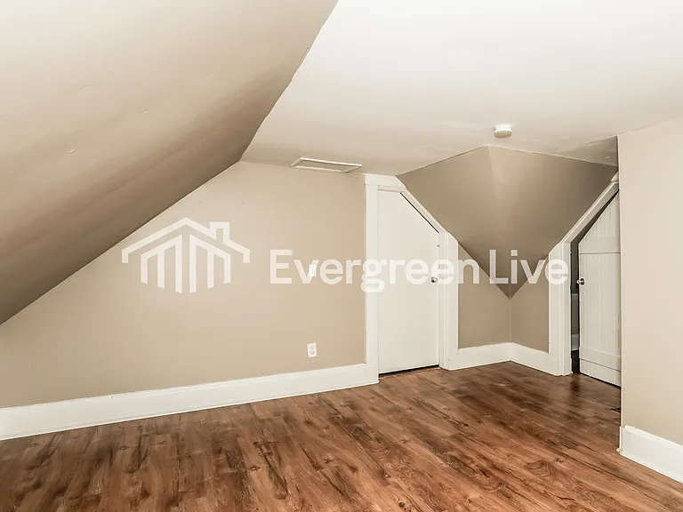 7612 Elizabeth St — Photo 10