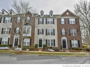 11633 Windsor Castle Ln, Charlotte, NC 28277