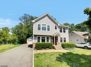 1241 Revoir Dr, Rahway, NJ 07065