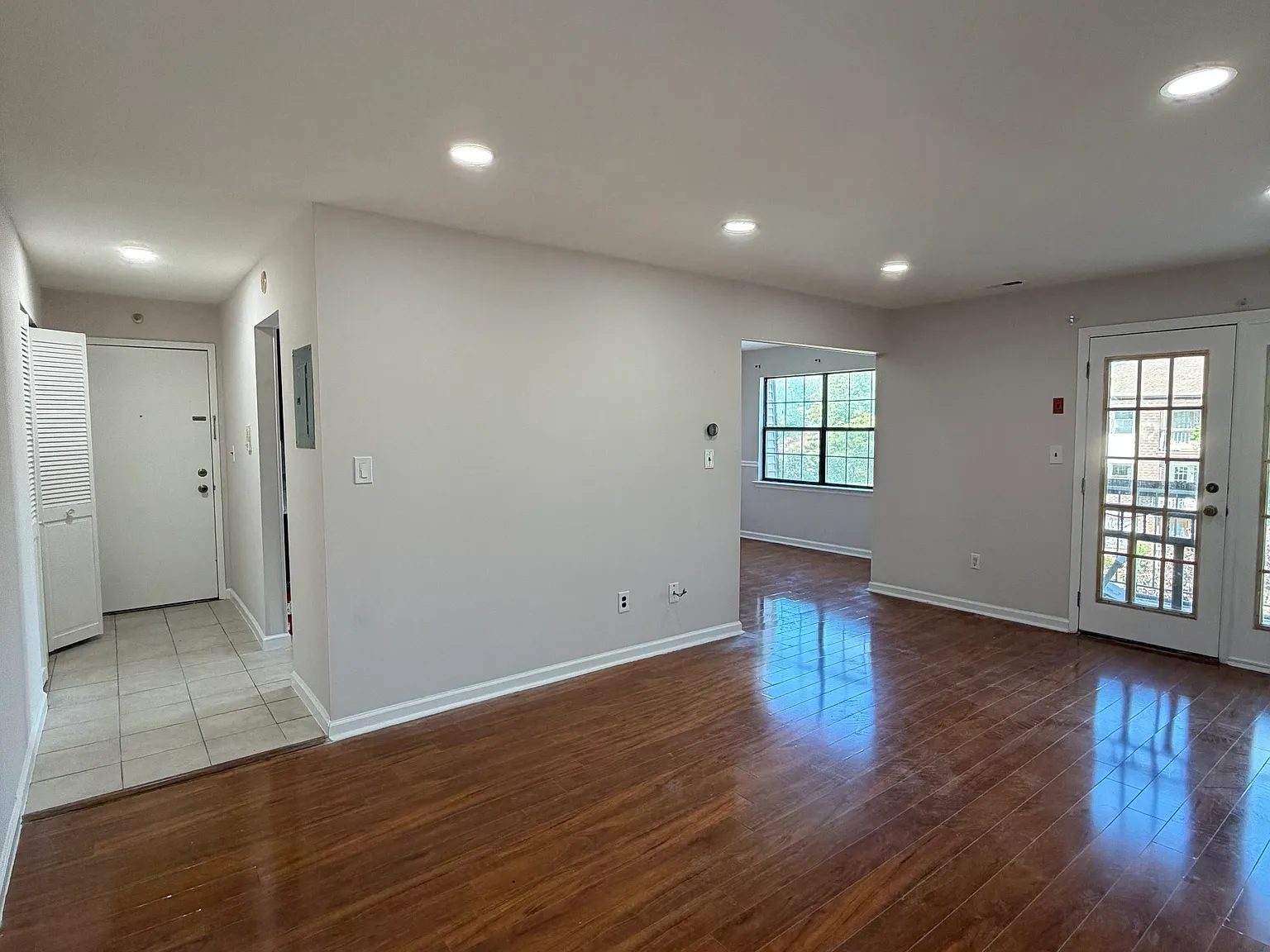 1409 Green Hollow Drive — Photo 4