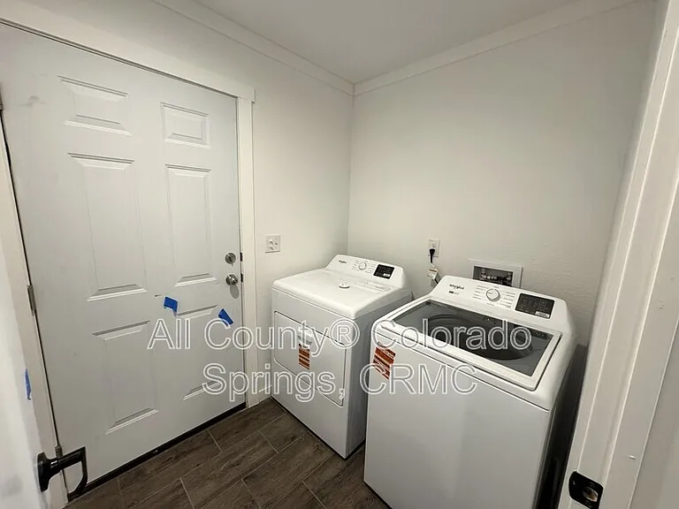 692 E Hahns Peak Ave — Photo 6