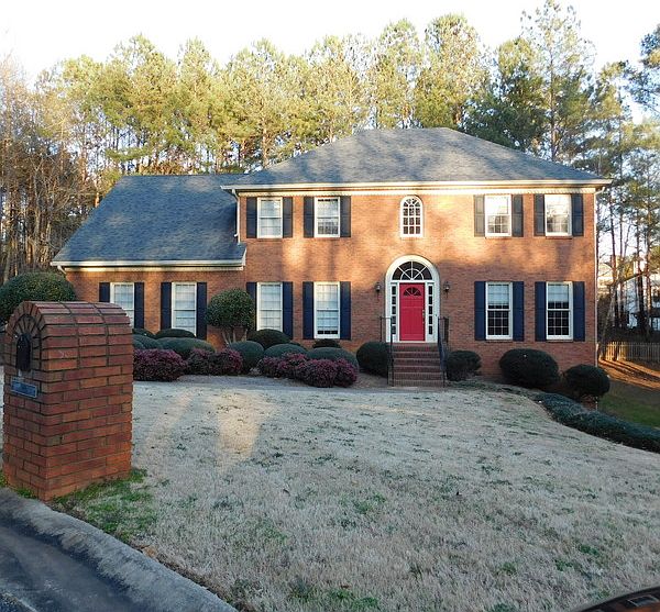 1st image of 1020 Karen Ct SE