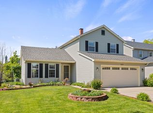 1069 Waterford Rd, Bartlett, IL 60103