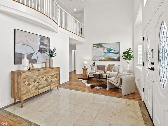 4th image of 576 Tedford Way