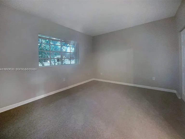 2730 NE 4th St #205 — Photo 8