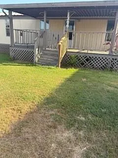 2 bed, 1.0 bath, $750 — Photo 2