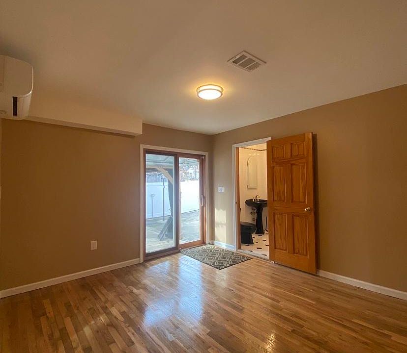 1st image of 260 Nippon Ave #1