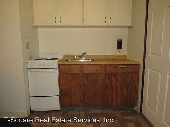 5th image of 12006 31st Ave NE APT 1