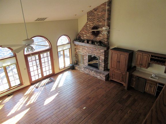 2nd image of 4941 Beechwood Ct