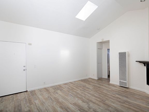 5th image of 3111 Meade Ave #8