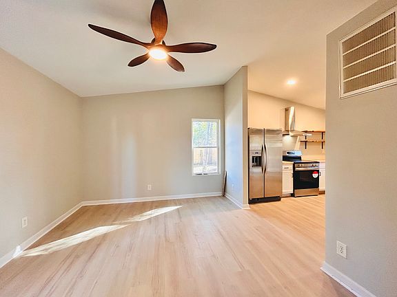 Kitchen/Livingroom