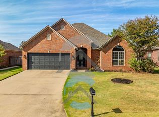 1445 Champions Dr, Conway, AR 72034