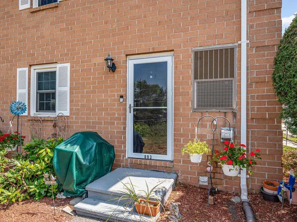 803 Elmwood Drive, Hudson, NH 03051