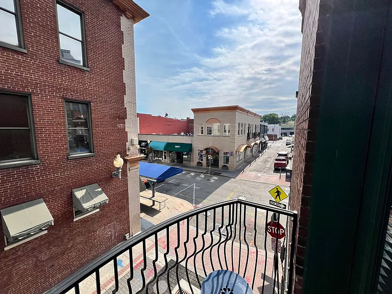301 Market St SE — Photo 41