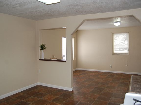5th image of 2212 Circle Dr