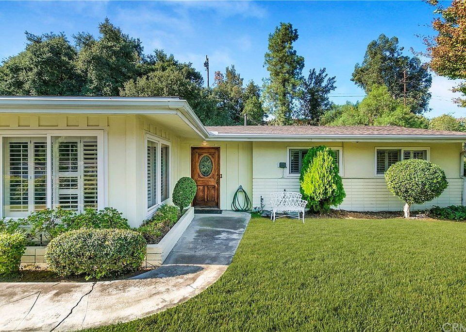 1st image of 630 Palo Alto Dr