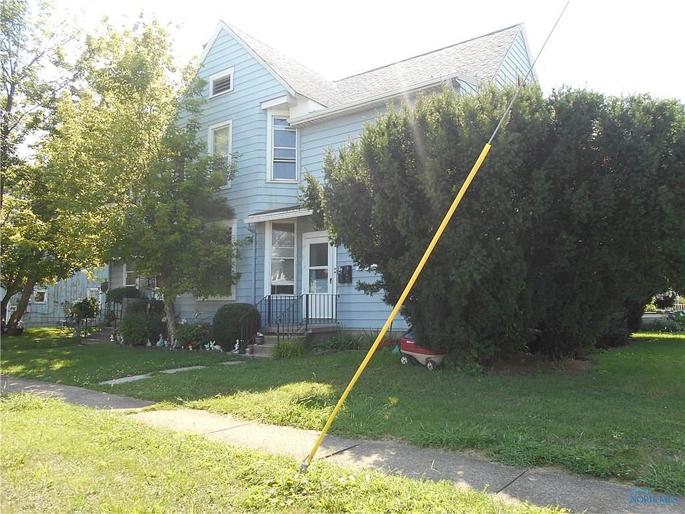 2nd image of 430 E 2nd St