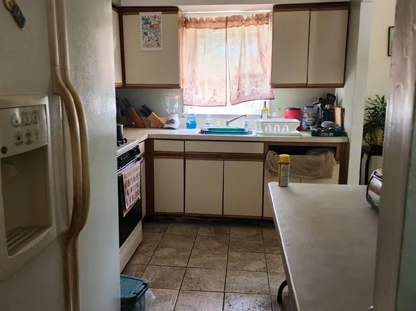 72-11 Burchell Avenue image 2 of 15