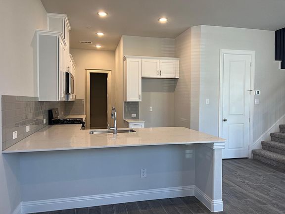 2nd image of 6106 Blythe Dr