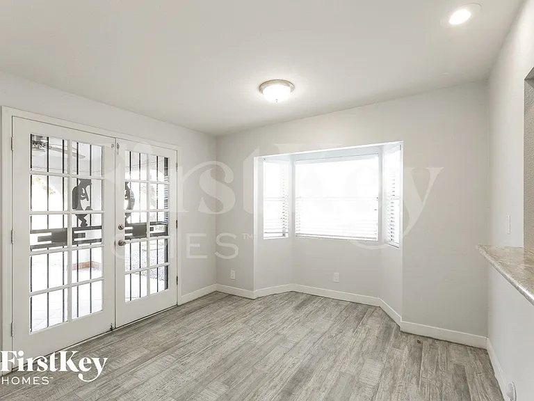 19634 N 13th St — Photo 7