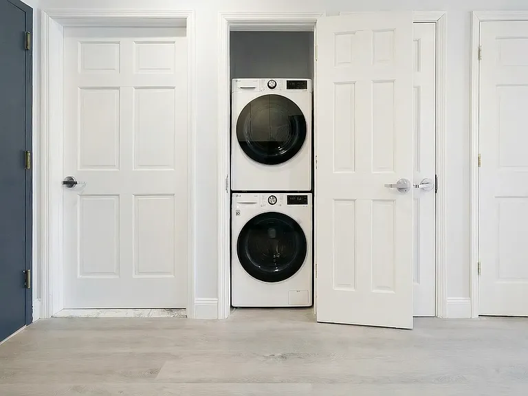 142 Huron St #4C — Photo 5