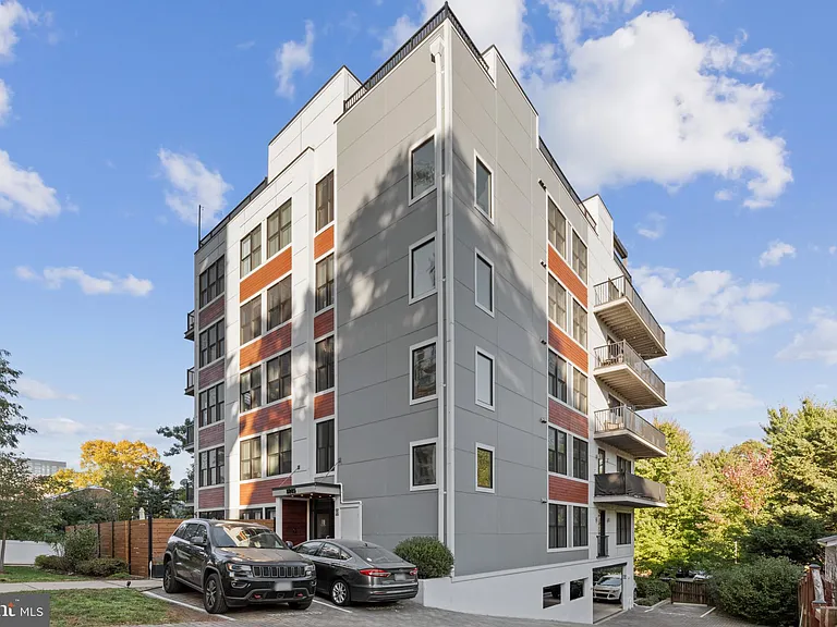 1245 N Pierce St #9 — Photo 25