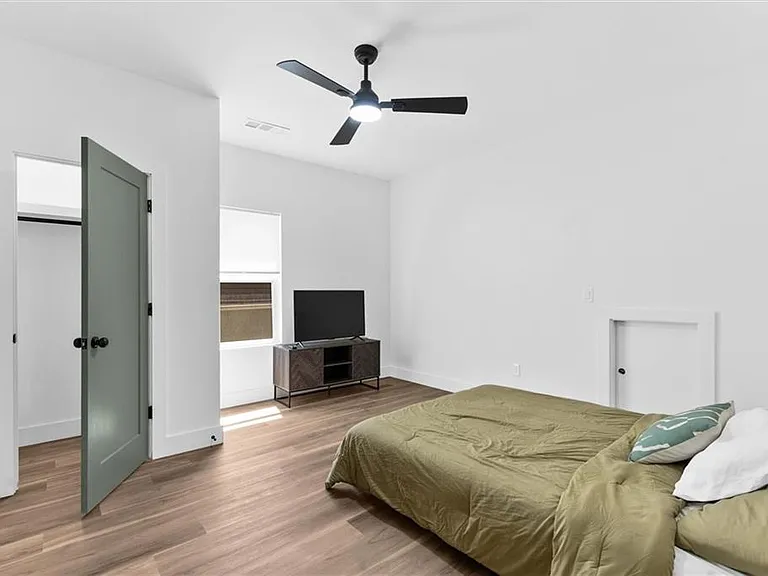 598 Formwalt St SW #B — Photo 29