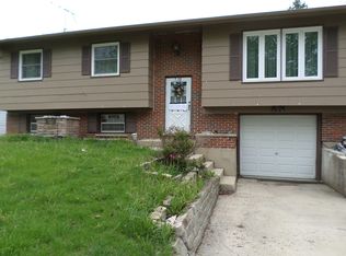 7827 Northway Dr, Hanover Park, IL 60133