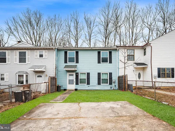 69 Edinshire Rd, Sicklerville, NJ 08081