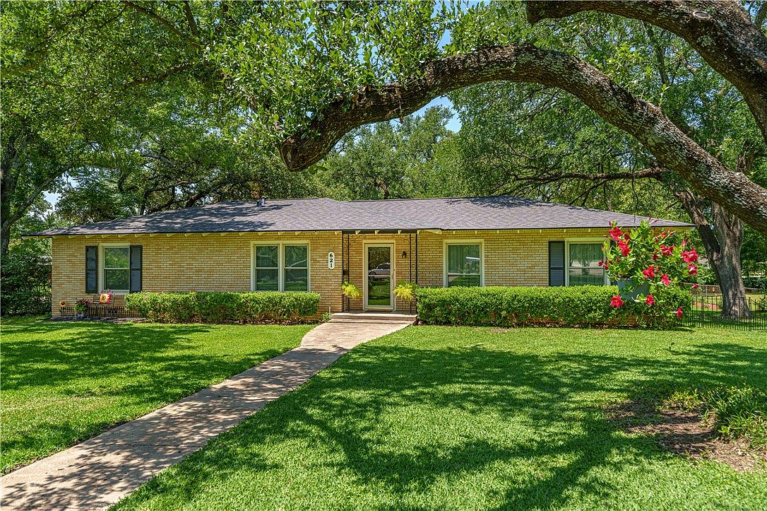 621 Perry St, Marlin, TX 76661 MLS 216052 Zillow