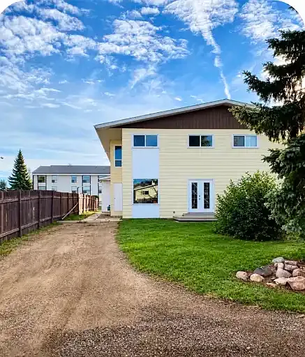 5730 49a St #5730