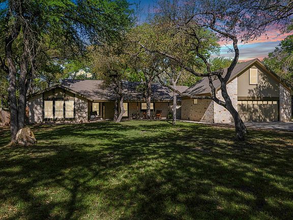 2nd image of 4204 Oro Ct