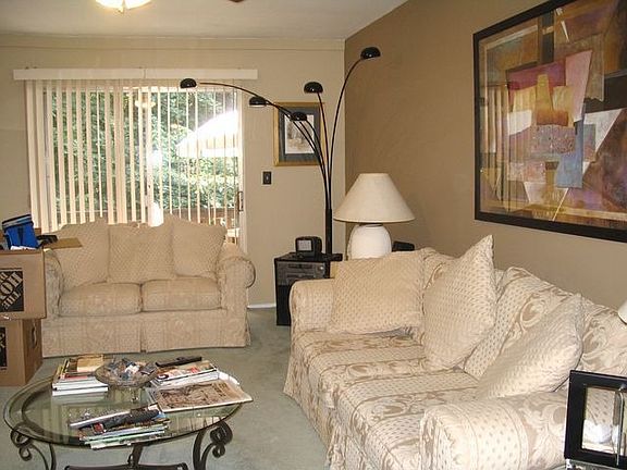 5th image of 25 Coachlight Sq #25
