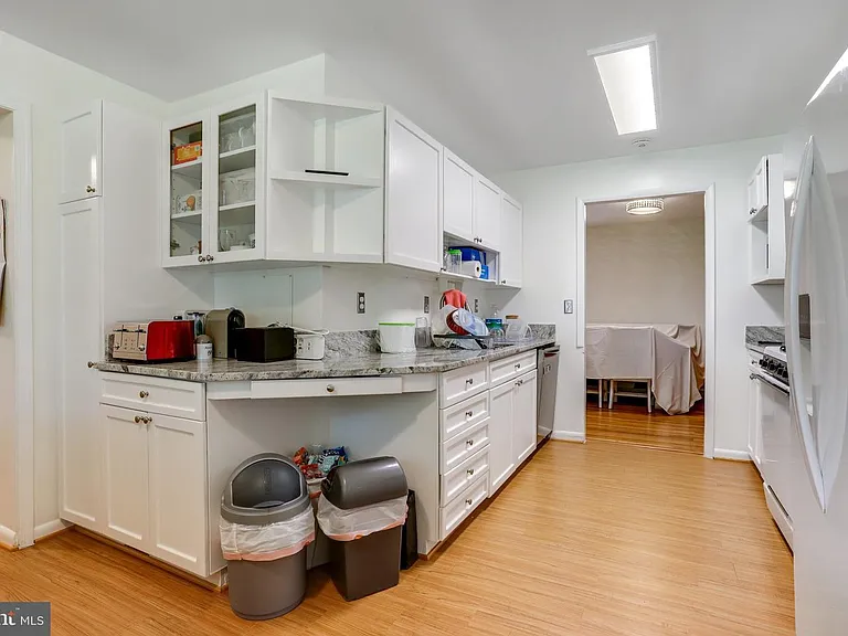 11802 Enid Dr — Photo 8