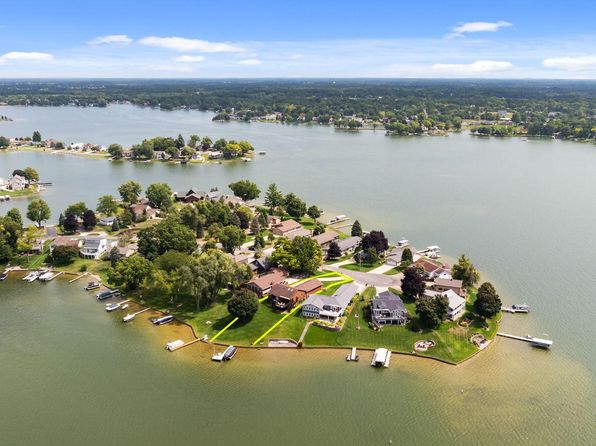 205 Bedford Dr, Brooklyn, MI 49230