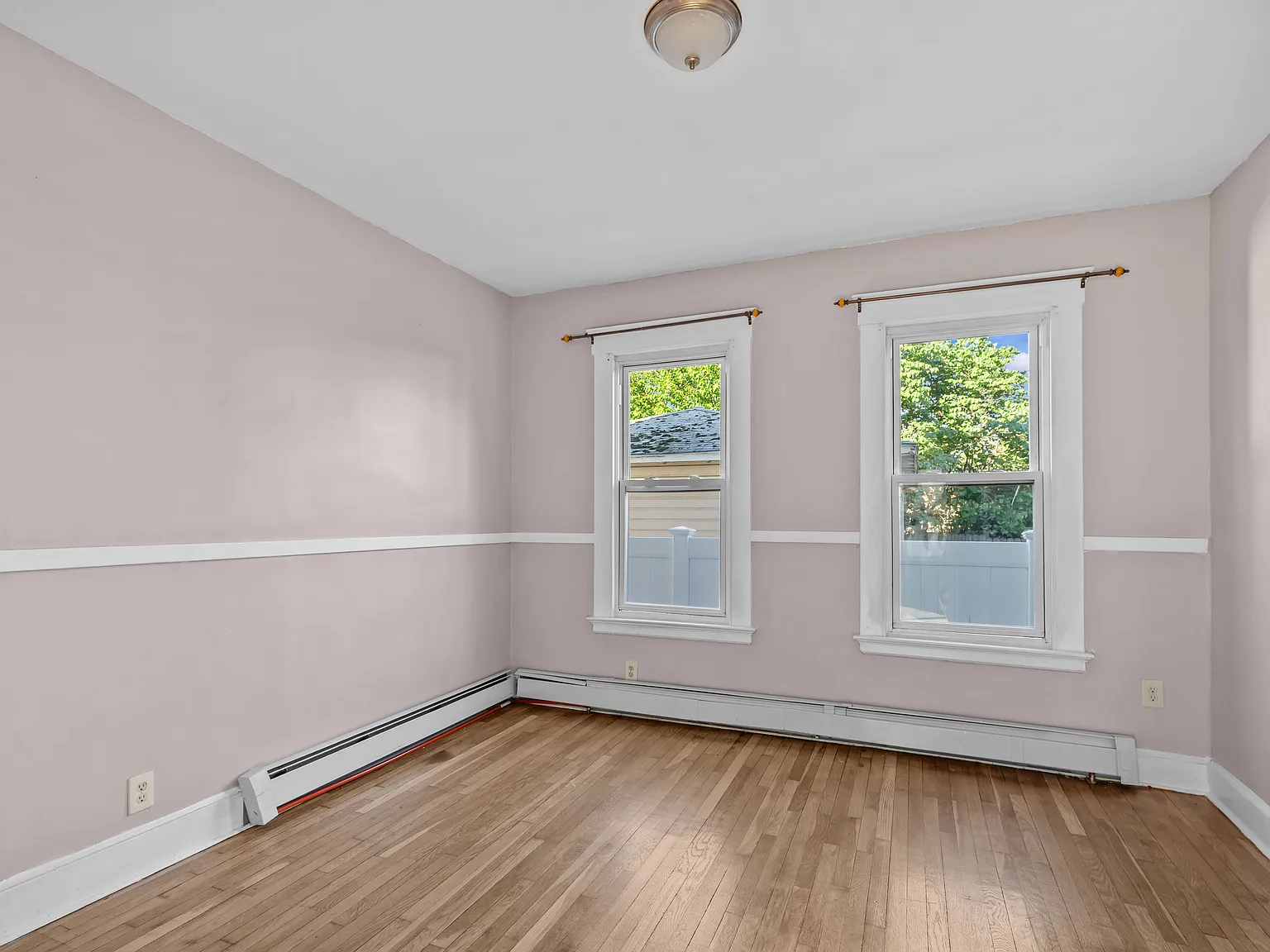 3 bed, $2,100 — Photo 2