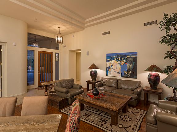 Bright Open Floor Plan