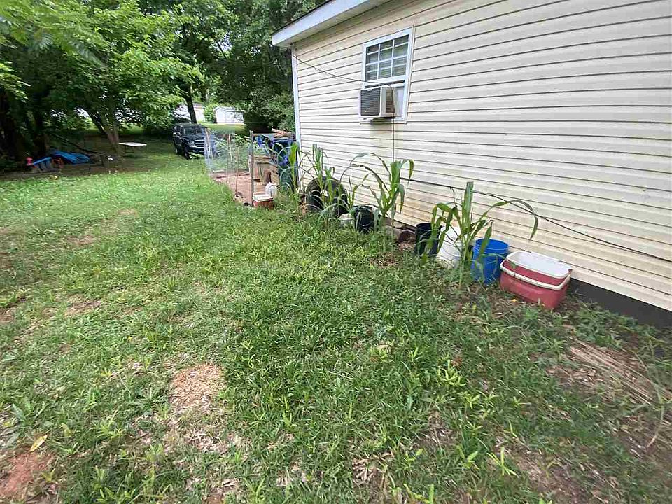 2nd image of 127 Foster St