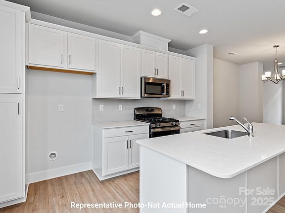 5th image of 9927 Ansonborough Sq