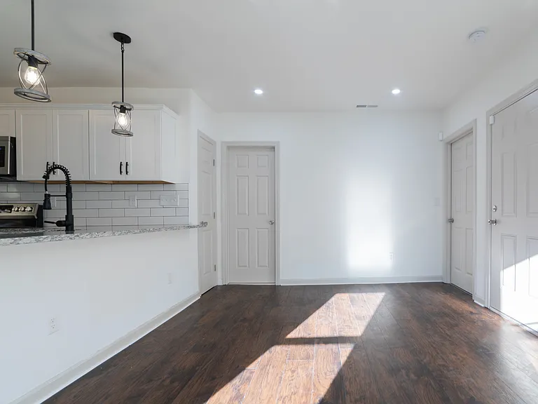 84 Sheffield Ave #1 — Photo 5