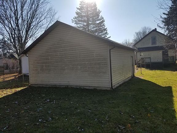 5th image of 3778 Etna St