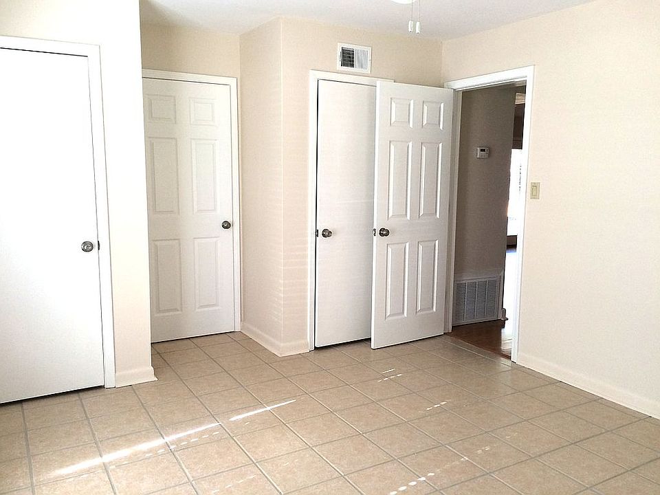 Downstairs Office/5th Bdrm