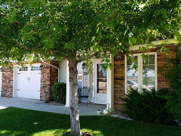 3rd image of 306 Village Ln