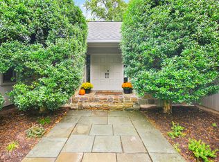 25 Windermere Ln, Stamford, CT 06902