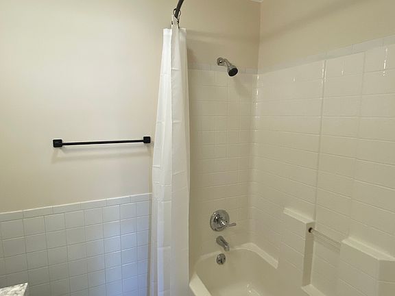 2nd image of 215 Elberta St Unit A