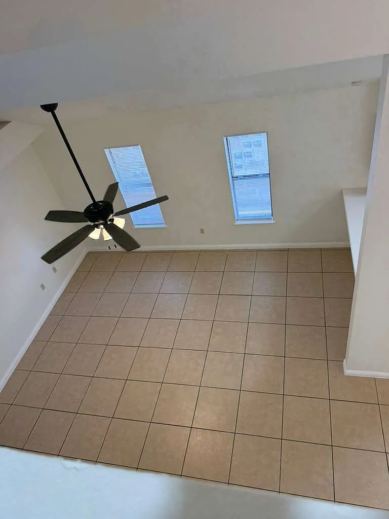 3 bed, 1361 sqft, $1,700 — Photo 1
