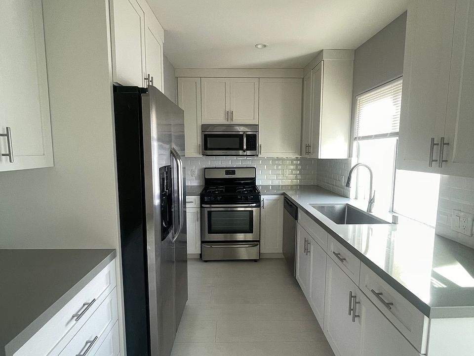 Kitchen - 2nd Floor