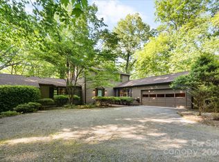 556 Fox Run Ln, Tryon, NC 28782