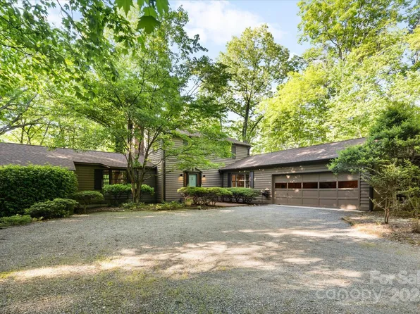 556 Fox Run Ln, Tryon, NC 28782